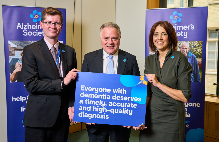 Simon Baynes MP at the Alzheimer’s Society Parliamentary drop-in (English)