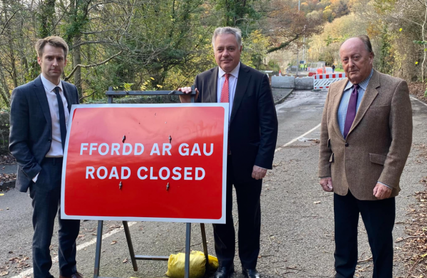 Simon Baynes MP at Newbridge Road