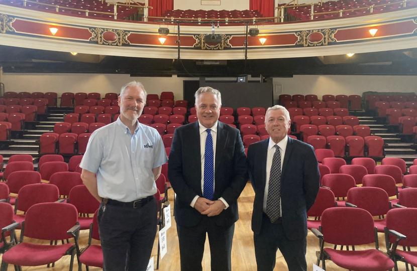 Simon Baynes MP with (right) Chair of the Stiwt, Brian Jones, and (left) General Manager, Rhys Davies. 