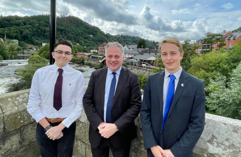 Simon Baynes MP with Cllr Damon Richards-Gwilliam (l) and Cllr Will Martin