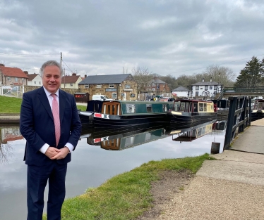 Simon Baynes MP at Llangollen Canal